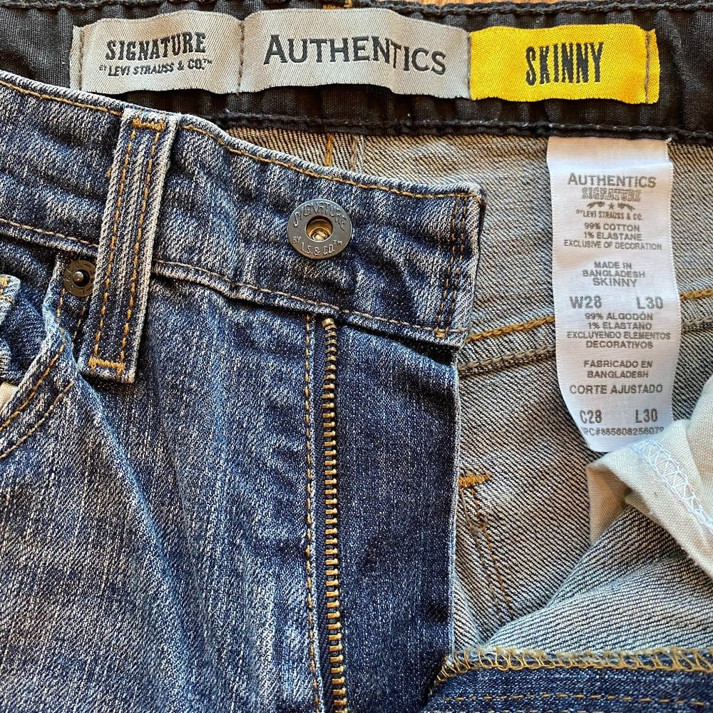 Levis Signature Authentic Men's jeans: 28W x 30L